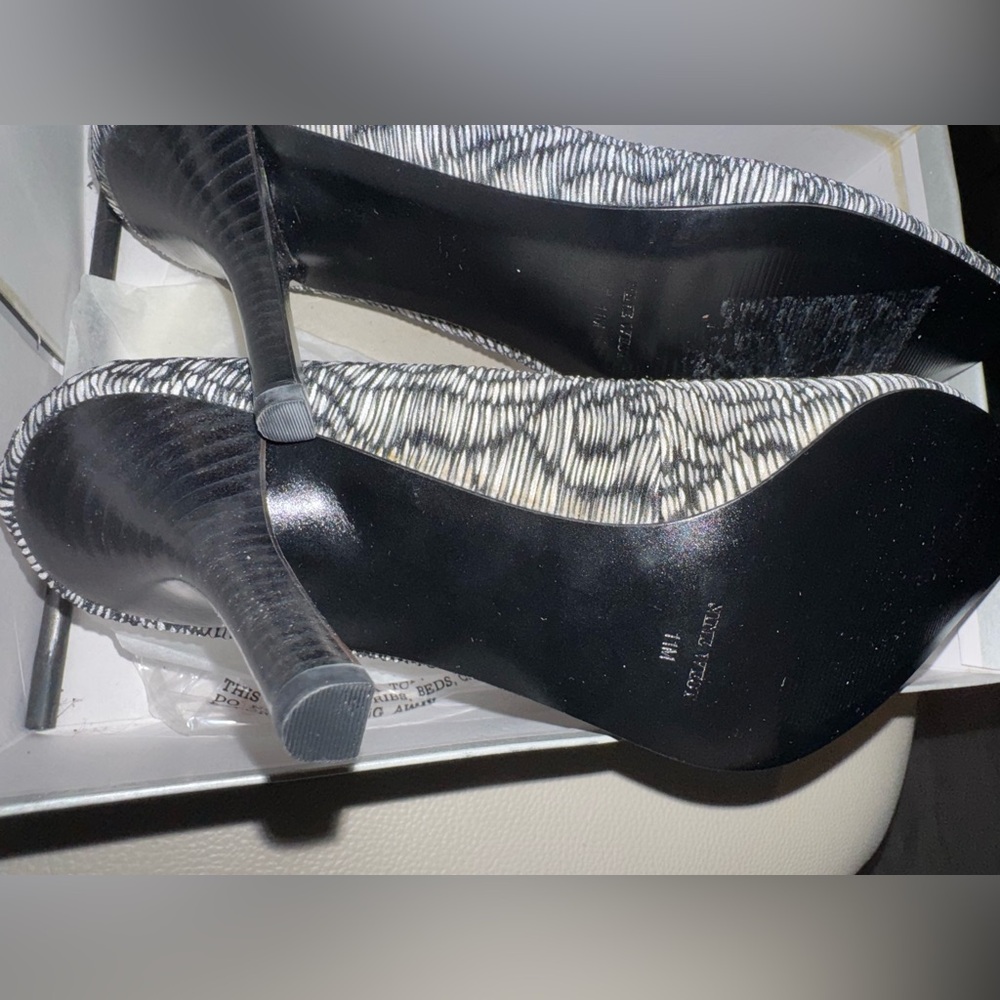 Nine West Black and White Heels - Picture 5 of 6